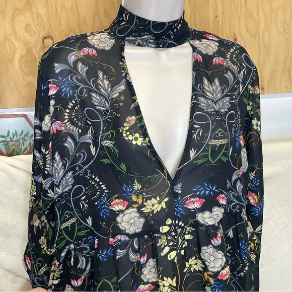 Lucca keyhole front floral blouse boho women’s small - Picture 8 of 8